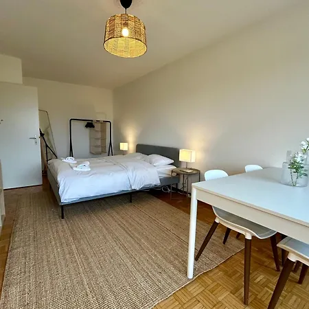 Cozy In Witikon District Apartamento *